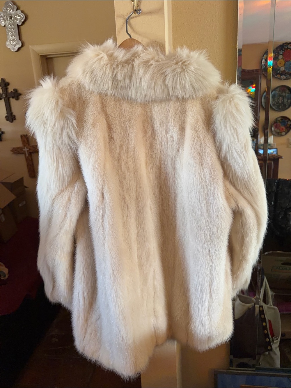 Gorgeous White Mink & Fox Fur Coat - Picture 7 of 7